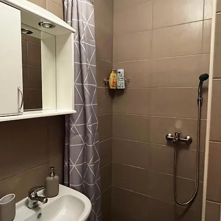 Sasha 2 Apartment